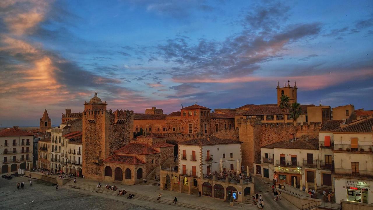 Hostal Martes Caceres Plaza Mayor - Tercer Piso Sin Ascensor Экстерьер фото