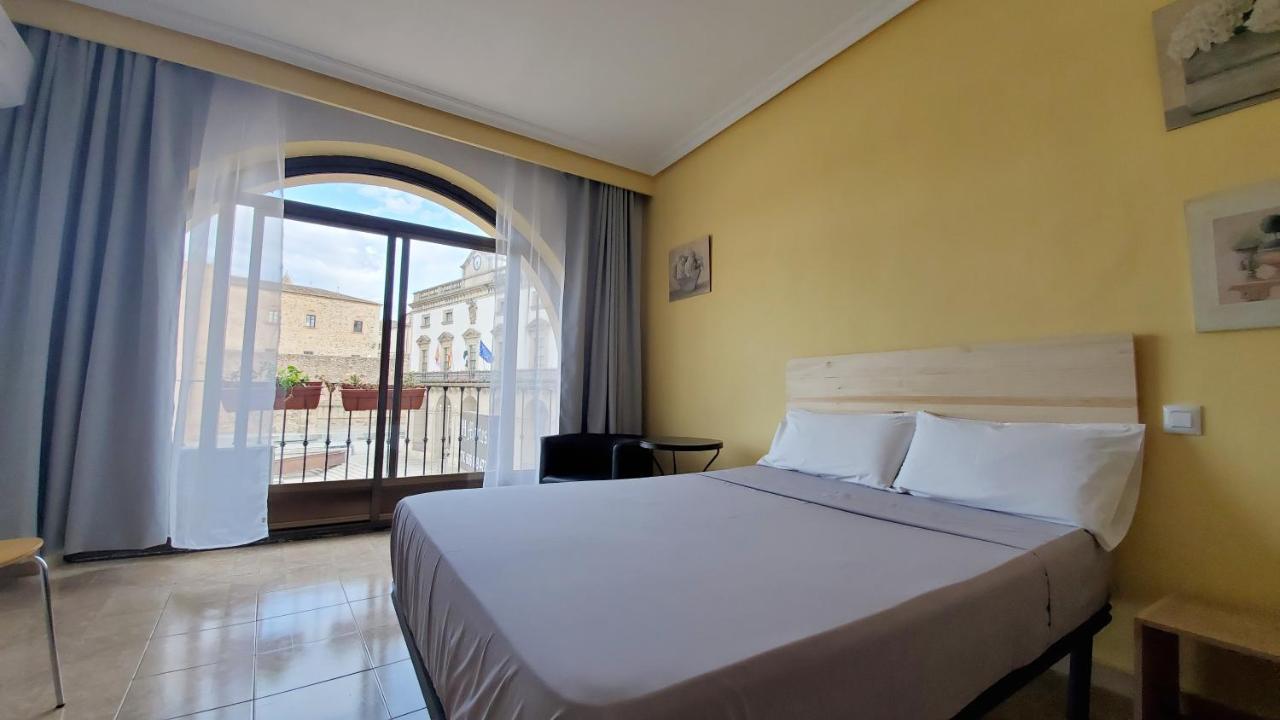 Hostal Martes Caceres Plaza Mayor - Tercer Piso Sin Ascensor Экстерьер фото