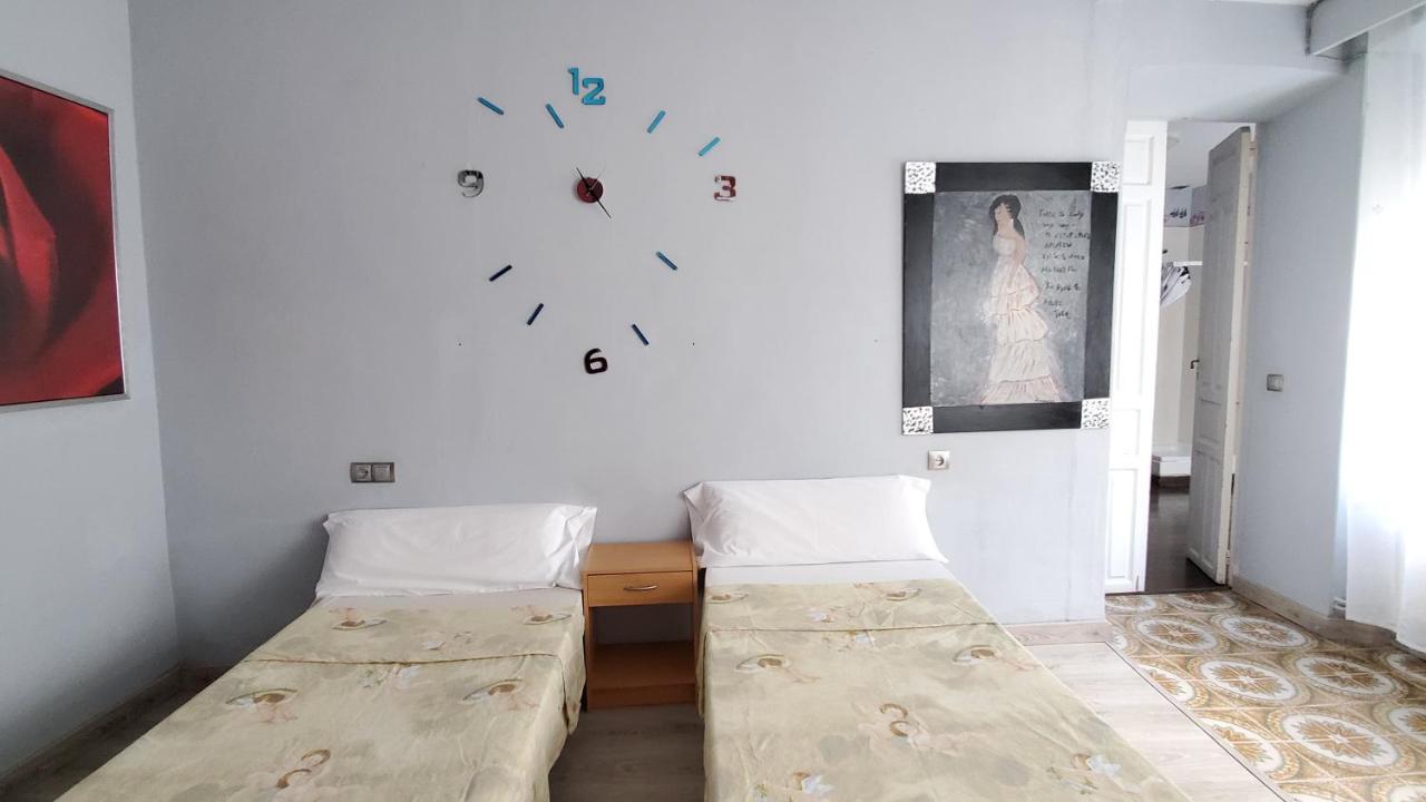 Hostal Martes Caceres Plaza Mayor - Tercer Piso Sin Ascensor Экстерьер фото