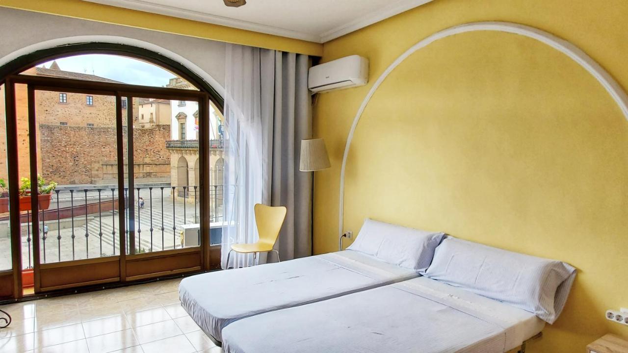 Hostal Martes Caceres Plaza Mayor - Tercer Piso Sin Ascensor Экстерьер фото